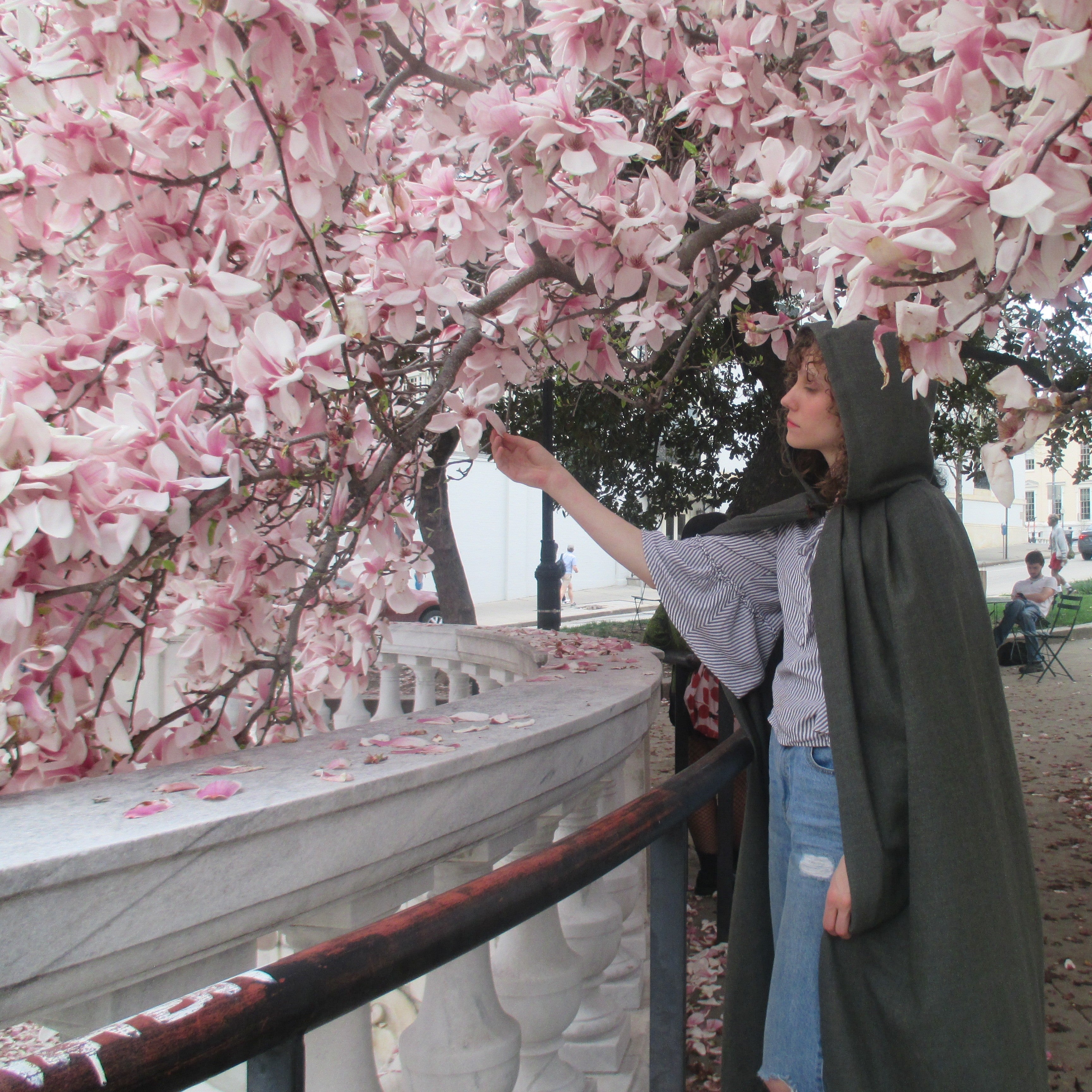 5 Reasons Why You Should Wear a Cloak in 2026
